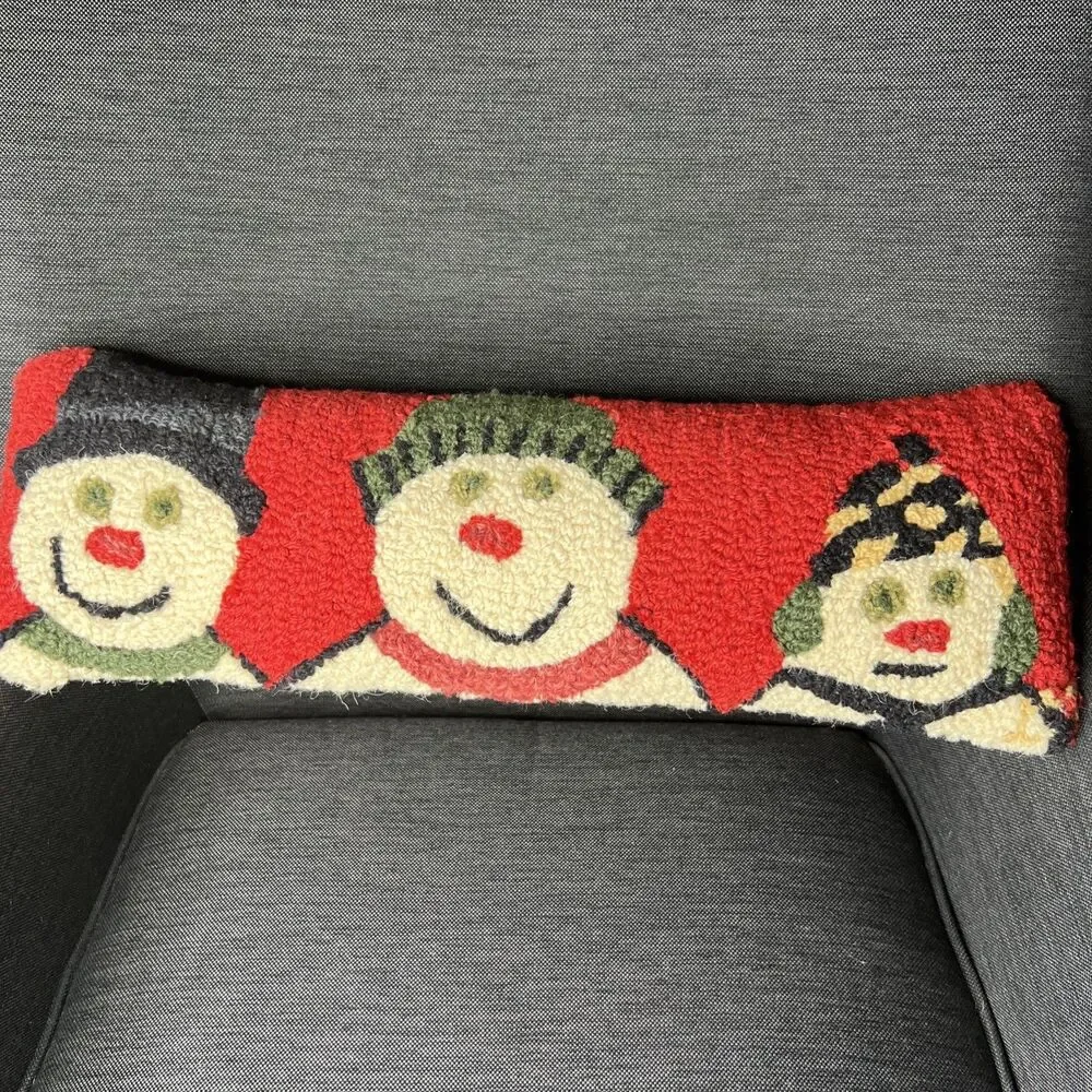 Pier 1 One Hooked Snowman Family Lumbar Pillow Winter Holiday Christmas 8
